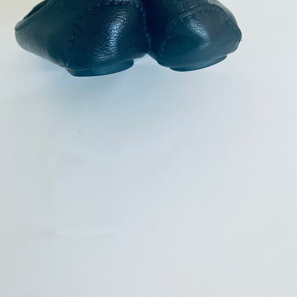 Michael Kors ‘Lillie’ Women's 6.5 Moccasin Monogram Logo Black Leather Flat - Picture 4 of 9